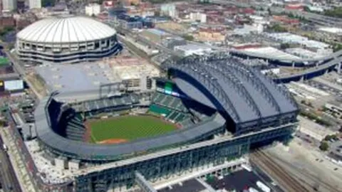 🌟官方确认：字母哥缺席，特雷-杨伤愈补位，荣登全明星名单！