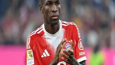 “布莱顿1-0险胜水晶宫，三笘薰精准助攻马希低射破门！英超第8轮击败曼联，阿森纳传喜讯”