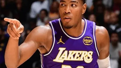 欧洲篮球风云再起！夏普尔与拜仁强强对决，连下两城，焦点之战燃情上演！